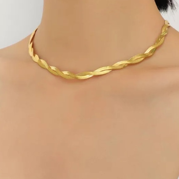 New 18k Gold Plated Double Twist Snake Herringbone Necklace - Picture 5 of 8